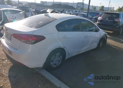 2018 Kia Forte Lx z USA, uszkodzony, nr VIN 3KPFK4A78JE168548